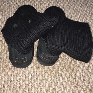 UGG women’s black crotchet knit 3-button boots